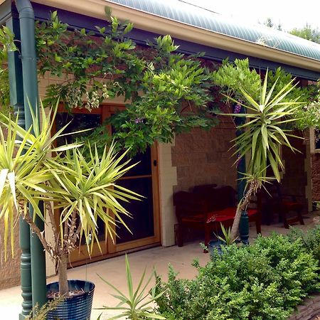 Clarevale Cottage B&B Экстерьер фото